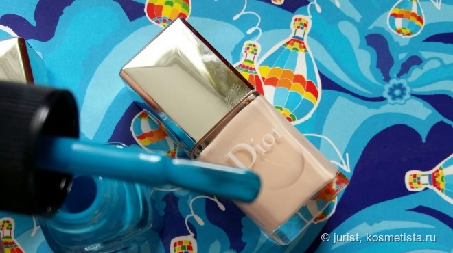 Лето, море, песок, Dior...с маникюрным набором Polka Dots Colour & Dots Manicure Kit #001 Pastilles