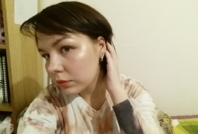 Про Maybelline lluminating highlighter в оттенке 200, сияние и новый стробинг-стик