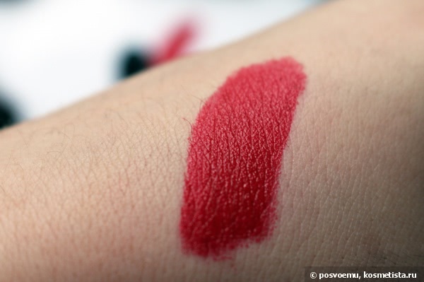 Поцелуй истинной любви с MAC x Maleficent True love's kiss lipstick
