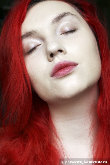 В Русалочку с Золушкой MAC x Cinderella Studio Eye Gloss Pearl Varnish
