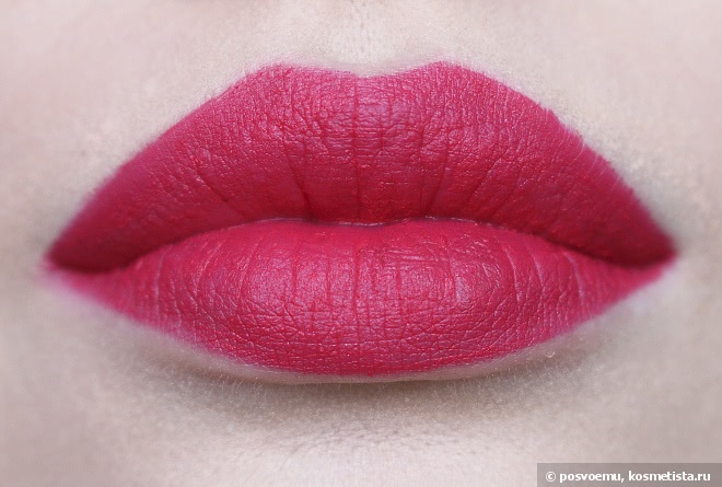 Такие похожие и такие разные MAC Retro Matte Lipsticks All Fired Up & Relentlessly Red
