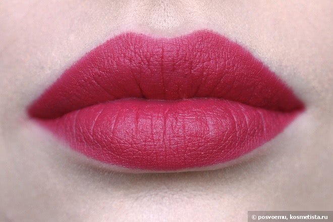 Такие похожие и такие разные MAC Retro Matte Lipsticks All Fired Up & Relentlessly Red