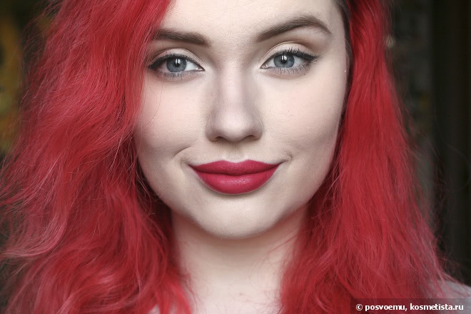 Такие похожие и такие разные MAC Retro Matte Lipsticks All Fired Up & Relentlessly Red