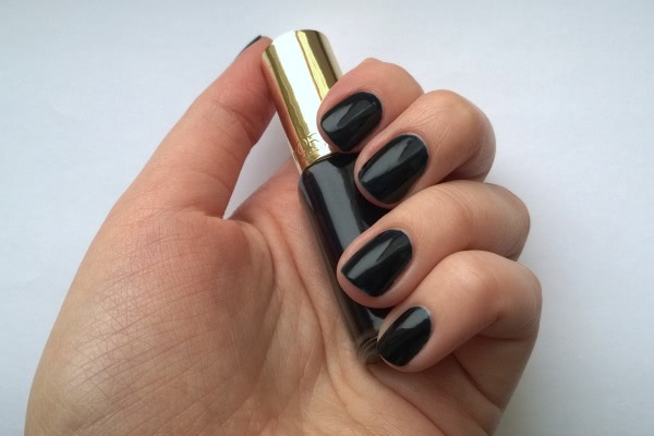 L'oreal Color Riche Long-Wearing Nail Polish 701. Midnight Mistress
