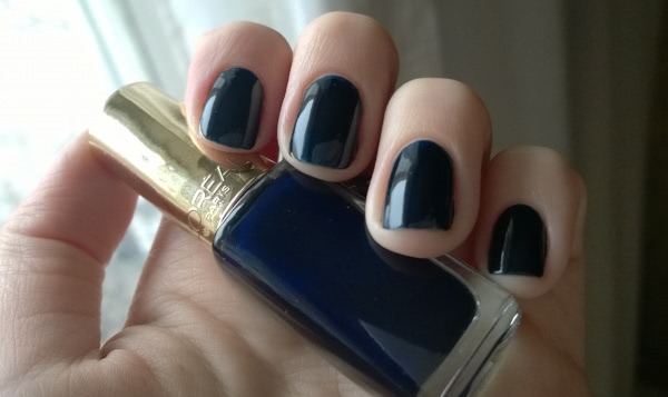 L'oreal Color Riche Long-Wearing Nail Polish 701. Midnight Mistress