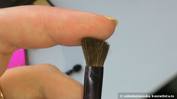 Винил. Shiseido Luminizing Satin Eye Color Trio GR 716 Vinyl