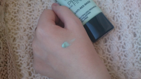 База Catrice Prime And Fine Anti-Red Base