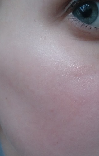 Немного сияния вместе с Essence Soo Glow! Cream to Powder Highlighter 10 Look on the bright side