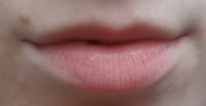 Помада Sleek Make UP Matte Me Ultra smooth matte lip cream (Petal 435)