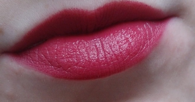 Помада Rimmel London 016 (Heart Breaker)