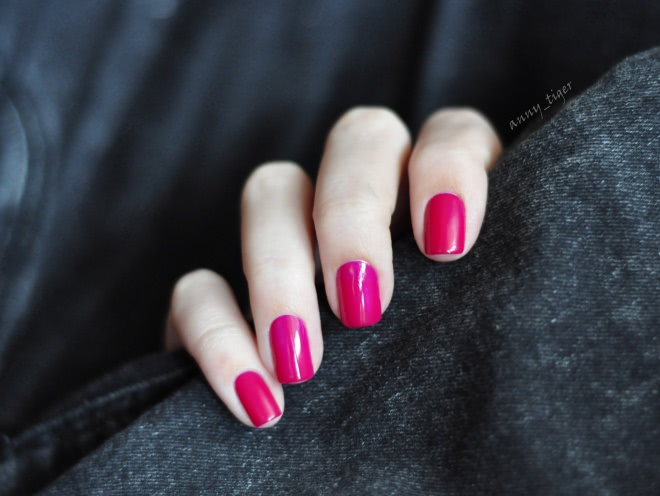 Kiss HD Ruby Kisses Nail Polish Mnp07