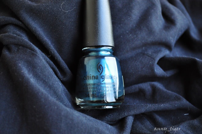 China Glaze Nail Lacquer With Hardeners 1229 Tongue & Chic