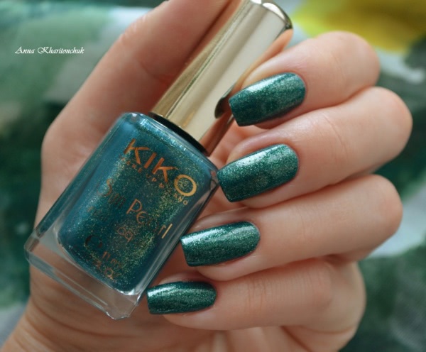 Kiko Sun Pearl nail lacquer # 428 River Green и новогодний дизайн