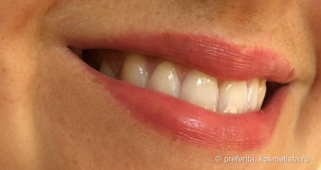 Essence Sheer & Shine Lipstick #03 bff