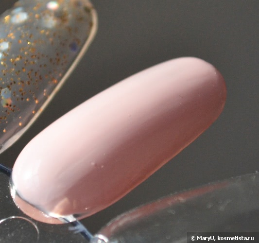 Ароматный, но очень капризный Revlon