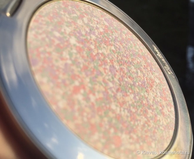 Звезда коллекции Guerlain Makeup Collection Spring 2016 -Meteorites Voyage Illuminating Matte Powder