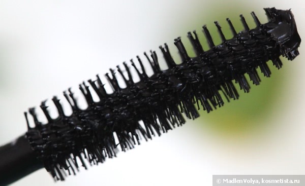 Helena Rubinstein Lash Queen Mascara Feline Blacks Intense Adornment For Your Eyes Majestic Length & Volume 01 Black Black