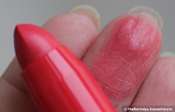Collistar Twist Ultra-Shiny Gloss With Hyaluronic Acid And Pro Collagen #207 Corallo Rosa
