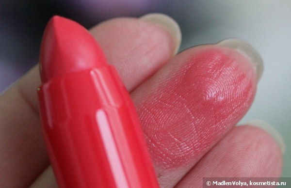 Collistar Twist Ultra-Shiny Gloss With Hyaluronic Acid And Pro Collagen #207 Corallo Rosa