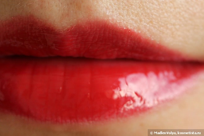 Yves Saint Laurent Rouge Pur Couture Vernis A Levres Glossy Stain #12 Corail Fauve