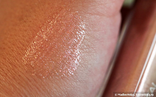 L'Oreal Paris Infaillible Xtreme Resist Dazzle #211 Crystal Club