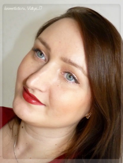 Карандаш для бровей Chanel Crayon Sourcils Sculpting Eyebrow Pencil #40 Brun Cendre