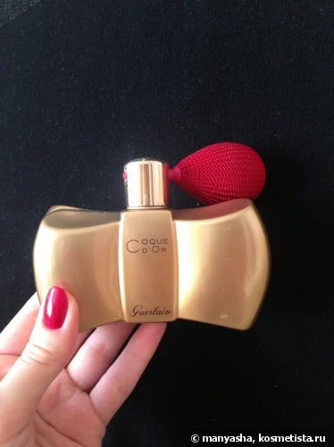 Вечер в опере с Guerlain Un Soir à L'Opéra Christmas Collection: Coque d'Or Perfumed Shimmer Powder Body & Hair