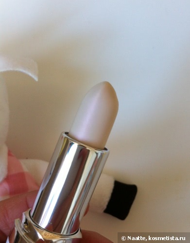 Avon ultra tinted lip balm - ухаживающая помада-бальзам