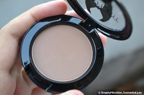 Рисуем скулы с MAC Maleficent Sculpting Powder Summer 2014 Collection в оттенке