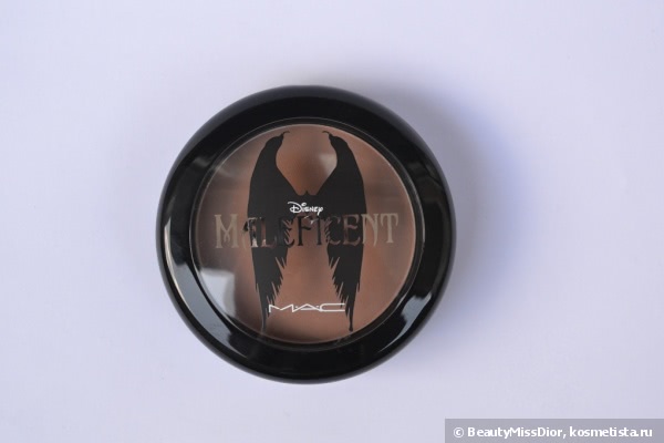 Рисуем скулы с MAC Maleficent Sculpting Powder Summer 2014 Collection в оттенке