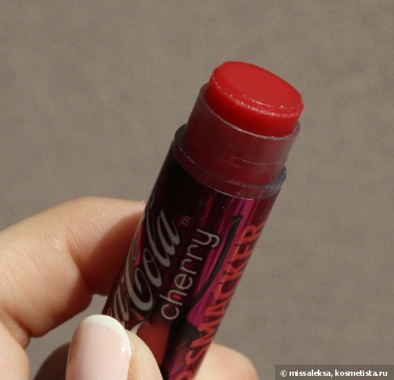 Сладкая вишня на губах или бальзам Lip Smacker Flavoured Lip Balm Coca Cola Cherry