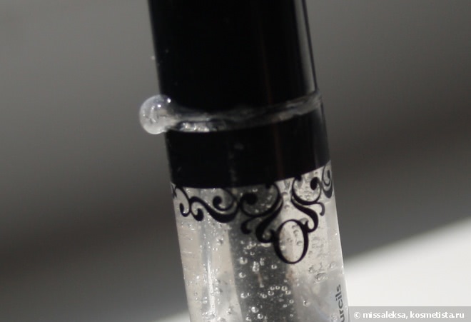 Естественные брови с Eva Mosaic Eye Brow Duo и Vivienne Sabo Fixateur