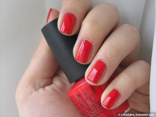 Два красных: OPI Nail Lacquer NL A44