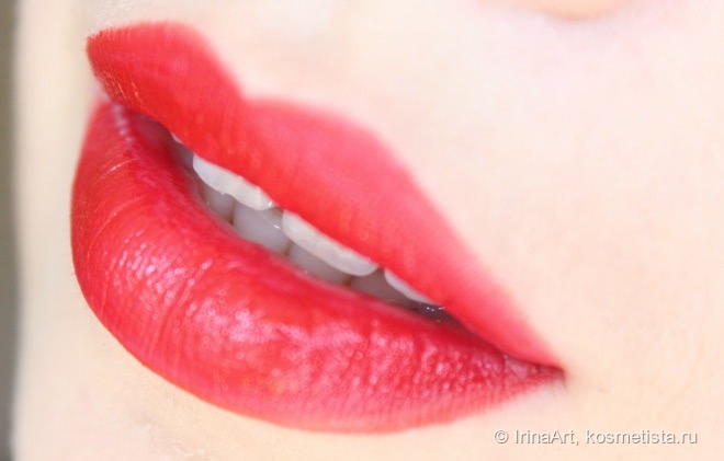 Если не любите матовый сухой финиш, то вам точно нужны помады от Rimmel. Оттенки 700 Naughty Nude и 510 Best of the Best