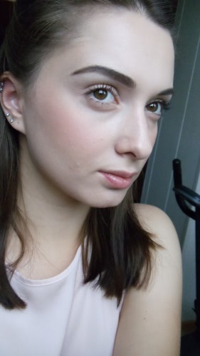 Чувство неопределенности с пудрой Chanel Mat Lumiere Luminous Matte Powder Makeup SPF 10 (в оттенке 50)