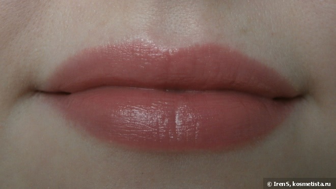 Revlon Super Lustrous Lipstick в оттенке 810 Pink Sizzle