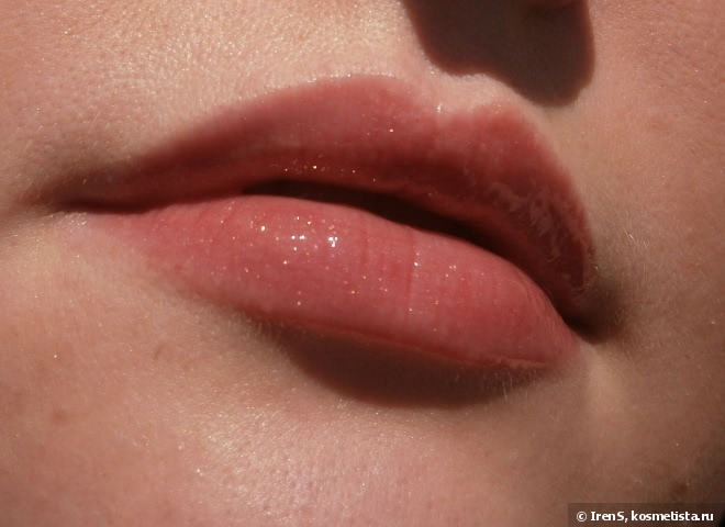 Очень летний Dior Addict Ultra Gloss Flash-Pamping Spotlight Shine Lipgloss №643 Diablotine