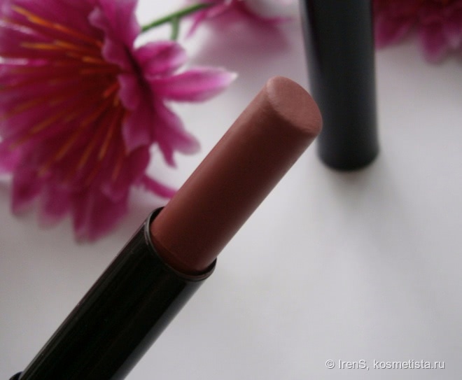 Avon Ultra Beauty Lipstick в оттенке Totally Twig