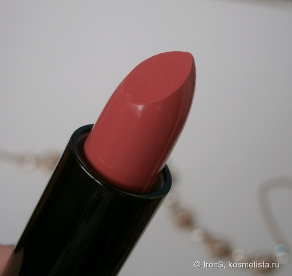 Bronx Colors Legendary Lipstick в универсальном оттенке Tea Rose