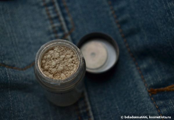 Многофункциональный MAC Рigment Colour Powder Vanilla