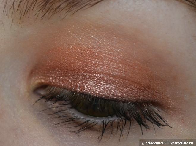 Летние красавцы Chanel: Le Vernis #697 Terrana и Stylo Eyeshadow Fresh Effect #127 Laurier rose