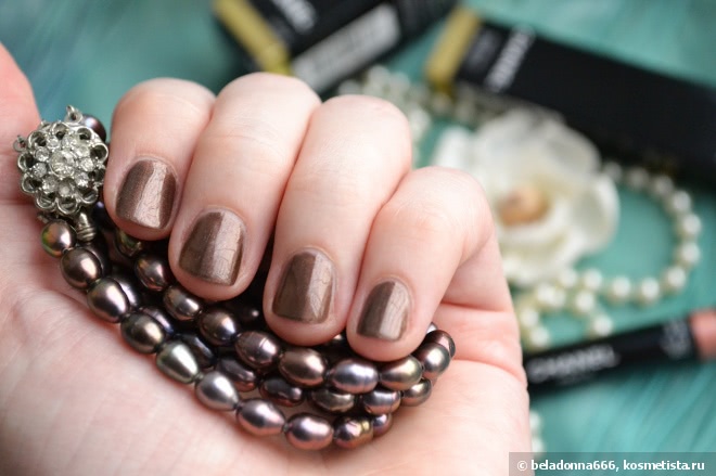 Летние красавцы Chanel: Le Vernis #697 Terrana и Stylo Eyeshadow Fresh Effect #127 Laurier rose