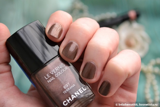 Летние красавцы Chanel: Le Vernis #697 Terrana и Stylo Eyeshadow Fresh Effect #127 Laurier rose