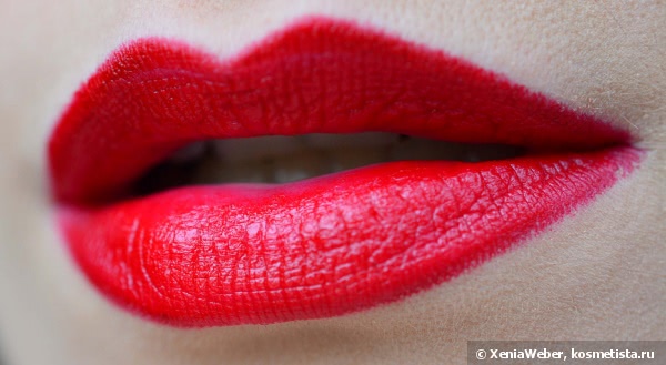 Стать героиней драмы с Urban Decay 24\7 Glide-On Lip Pencil Pulp Fiction Mrs. MIA Wallace и Urban Decay Pulp Fiction Revolution Lipstick Mrs. MIA Wallace