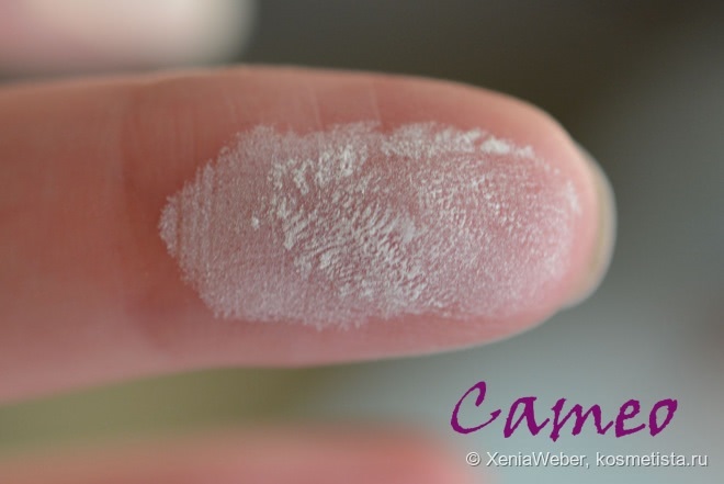 Ben Nye Luxury Powder, в оттенках Banana и Cameo