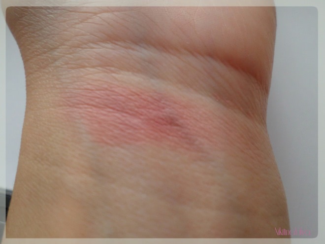 Румяна Burberry Light Glow Natural Blush, #02 Cameo Blush