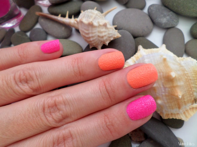 Лак-песок для ногтей NailLook Hot Neons # 31089 Miami Beach, # 31091Think Pink