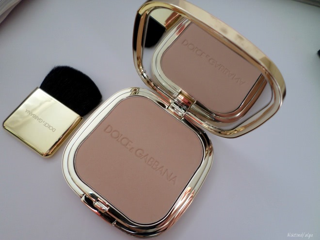 Пудра-иллюминатор Dolce & Gabbana Glow Illuminating Powder в оттенке #4 Luna