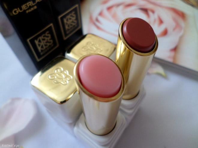 Увлажняющая и придающая объем помада-бальзам Guerlain Kiss Kiss Roselip Hydrating & Plumping Tinted Lip Balm в оттенках #R371 Morning Rose и #R372 Chic Pink