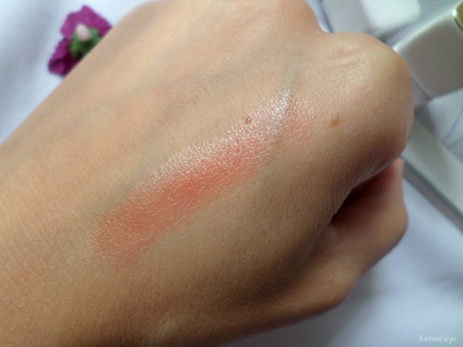 Увлажняющая и придающая объем помада-бальзам Guerlain Kiss Kiss Roselip Hydrating & Plumping Tinted Lip Balm в оттенках #R371 Morning Rose и #R372 Chic Pink